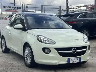 Usata Opel Adam Slam 69 CV (50 kW) 2014 Verde Utilitaria