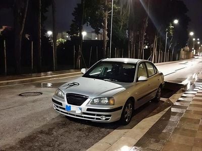 Usata Hyundai Elantra 2004 Grigio Berlina