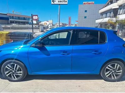 Occasion Peugeot 208 Allure 102 PK (75 kW) 2022 Blauw Hatchback