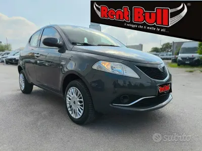 Usata Lancia Ypsilon 85 CV (62 kW) 2016 Grigio Utilitaria