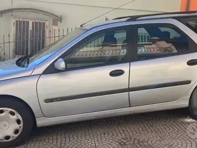 Usata Renault Laguna 98 CV (72 kW) 1999 Grigio Station wagon