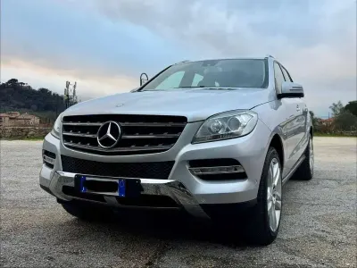 Usata Mercedes ML350 258 CV (189 kW) 2011 Argento SUV