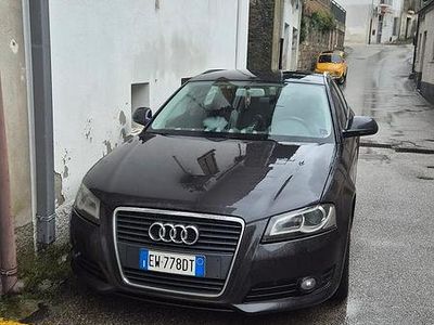 Usado Audi A3 105 CV (77 kW) 2014 Negro Berlina