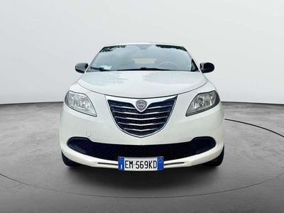 Usata Lancia Ypsilon Silver 69 CV (50 kW) 2012 Bianco Utilitaria