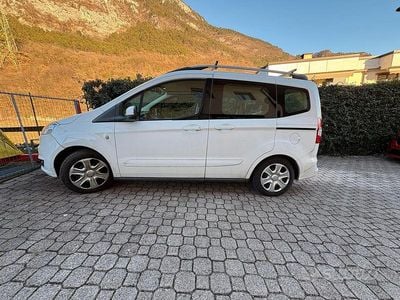 Usata Ford Tourneo Courier 75 CV (55 kW) 2015 Monovolume