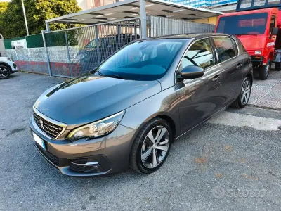Usata Peugeot 308 120 CV (88 kW) 2018 Grigio Station wagon