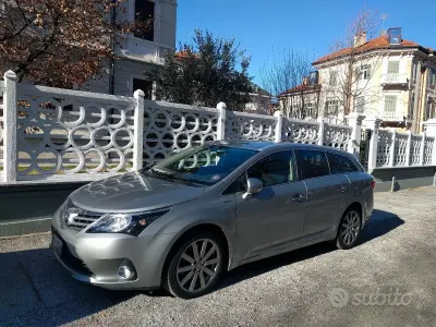 Usata Toyota Avensis 150 CV (110 kW) 2015 Station wagon