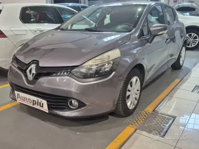 Usata Renault Clio IV 75 CV (55 kW) 2014 Grigio Berlina