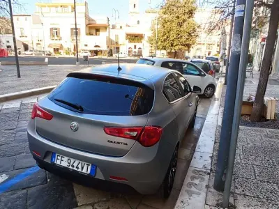 Usata Alfa Romeo Giulietta Super 120 CV (88 kW) 2016 Grigio Utilitaria