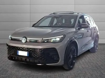 Usata VW Tiguan R-line Plus 150 CV (110 kW) 2025 Grigio SUV