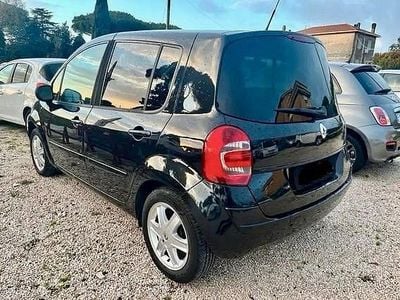 Usata Renault Grand Modus Dynamique 106 CV (77 kW) 2009 Nero Monovolume