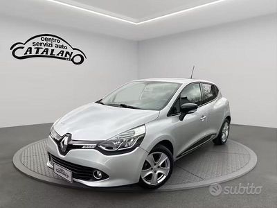 Usata Renault Clio IV Dynamique 75 CV (55 kW) 2013 Grigio chiaro Berlina