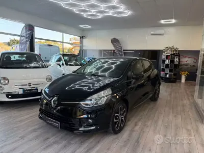 Usata Renault Clio IV Intens 90 CV (66 kW) 2017 Nero Berlina
