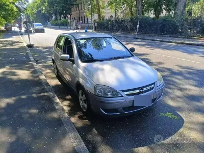 Usata Opel Corsa 80 CV (58 kW) 2005 Giallo Utilitaria