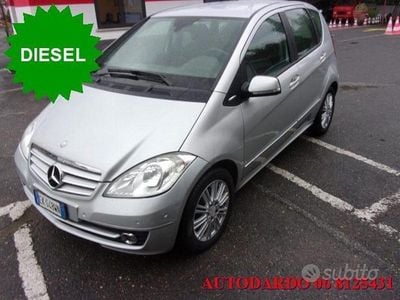 Usata Mercedes A180 Elegance 108 CV (79 kW) 2011 Argento Berlina