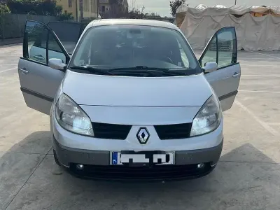 Usata Renault Scenic E-Tech 100 CV (73 kW) 2007 Grigio Monovolume