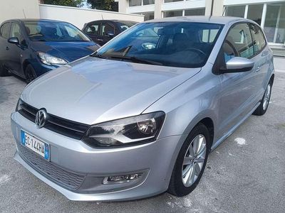 Usata VW Polo Highline 90 CV (66 kW) 2010 Argento Utilitaria