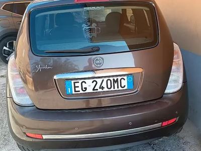Usata Lancia Ypsilon 75 CV (55 kW) 2012 Marrone Utilitaria