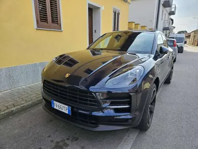 Usata Porsche Macan 245 CV (180 kW) 2019 Blu/azzurro SUV