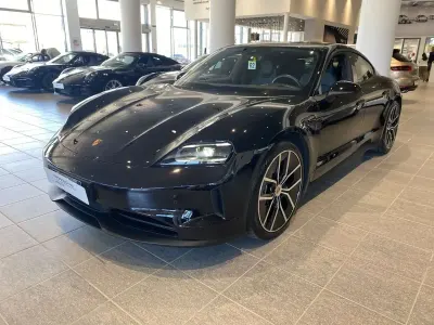 Usata Porsche Taycan Performance Package 319 kW (435 CV) 2025 Nero Coupé