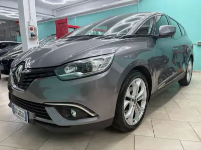 Usata Renault Grand Scénic IV 120 CV (88 kW) 2019 Grigio Monovolume