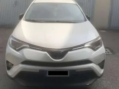 Usata Toyota RAV4 Hybrid Style 155 CV (114 kW) 2018 Bianco SUV