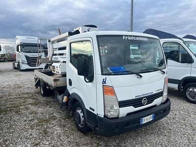 Usata Nissan Cabstar 2012 Bianco Pick-up