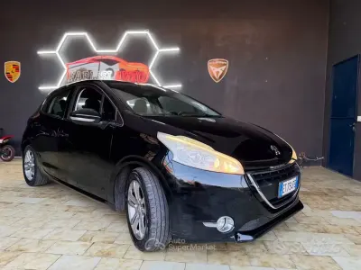 Begagnad Peugeot 208 Access 68 HK (50 kW) 2014 Svart Halvkombi