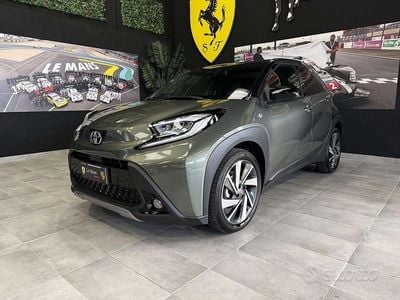 Usata Toyota Aygo X Lounge 72 CV (52 kW) 2024 Terragon and black SUV