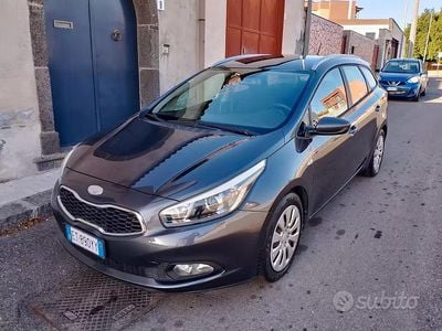 Begagnad Kia Ceed 2013 Halvkombi