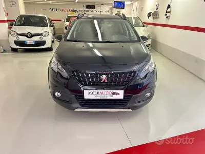 Usata Peugeot 2008 GT-line 120 CV (88 kW) 2018 Nero SUV
