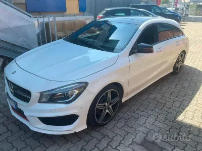 Usado Mercedes CLA250 Premium 211 CV (155 kW) 2015 Blanco Berlina