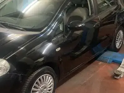 Usata Fiat Grande Punto Active 77 CV (56 kW) 2007 Utilitaria