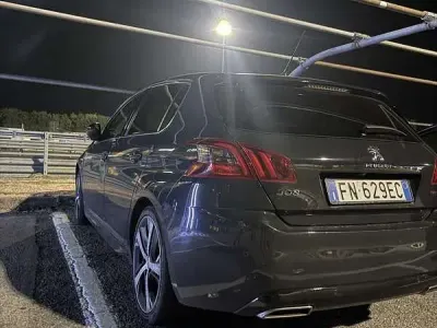 Usata Peugeot 308 GT-line 131 CV (96 kW) 2018 Berlina