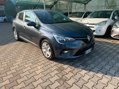 Usata Renault Clio V Business 91 CV (66 kW) 2022 Grigio Berlina