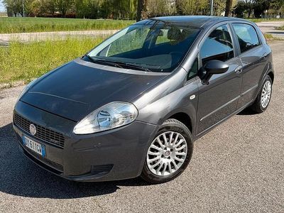 Usata Fiat Grande Punto 75 CV (55 kW) 2009 Grigio Utilitaria