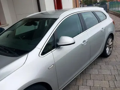 Usata Opel Astra Sport 125 CV (91 kW) 2012 Grigio Station wagon