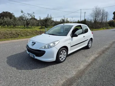 Usata Peugeot 206 60 CV (44 kW) 2010 Bianco Berlina