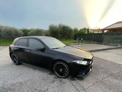 Usata Mercedes A180 Premium 116 CV (85 kW) 2019 Berlina