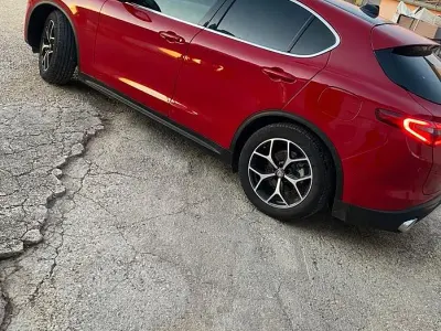 Usata Alfa Romeo Stelvio 190 CV (139 kW) 2019 Rosso SUV