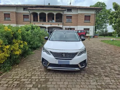 Usado Peugeot 5008 131 CV (96 kW) 2018 Blanco SUV