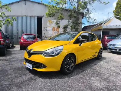 Usata Renault Clio IV 90 CV (66 kW) 2013 Giallo Berlina