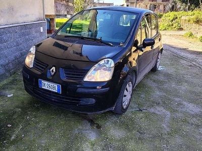 Usata 2008 Renault Modus Monovolume | 2500 € (Buon prezzo)