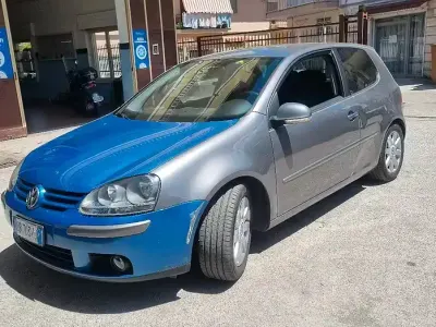 Usata VW Golf V 105 CV (77 kW) 2006 Utilitaria