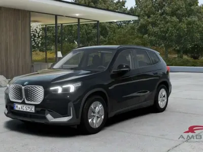 Nieuw BMW iX1 150 kW (204 PK) 2026 Zwart SUV