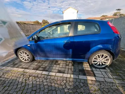 Usata Fiat Punto 131 CV (96 kW) 2006 Utilitaria
