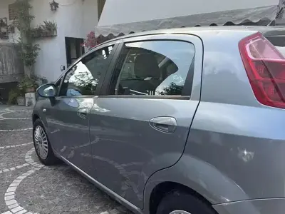 Usata Fiat Grande Punto 90 CV (66 kW) 2006 Grigio Utilitaria