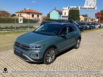 Usata VW T-Roc Style 116 CV (85 kW) 2023 Petroleum blue metallizzato nero SUV
