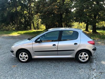 usata Peugeot 206 1.1 3p. Lee