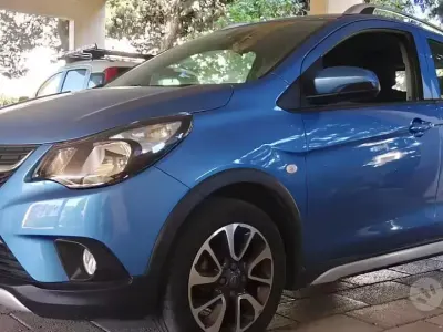 Usata Opel Karl 75 CV (55 kW) 2017 Bluazzurro Utilitaria